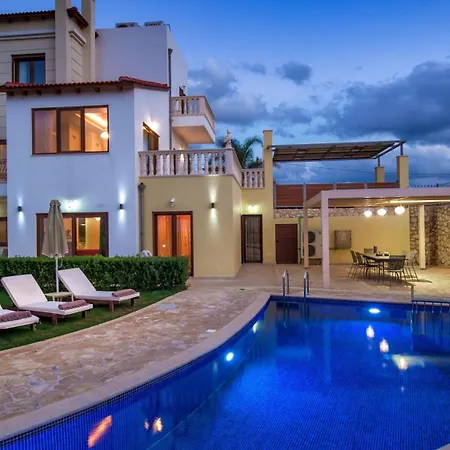 Azzuro With Private Pool By Estia