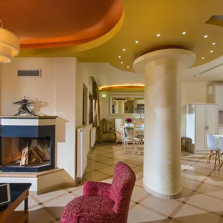 Azzuro With Private Pool By Estia Villa